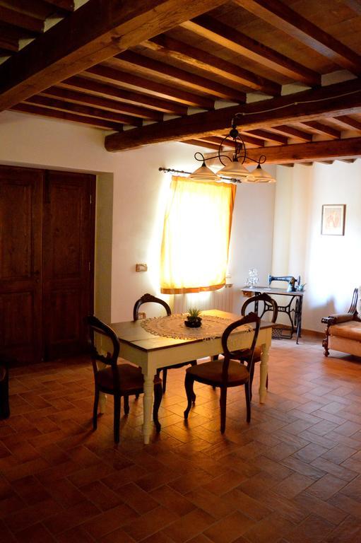 Agriturismo La Collina Villa มัสซา มาร์ตานา ห้อง รูปภาพ